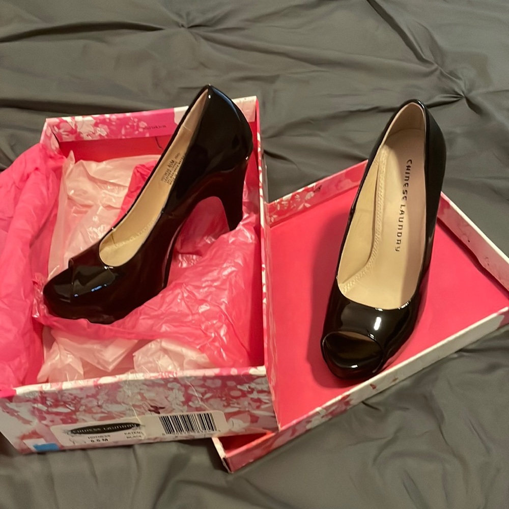 Women’s shoes